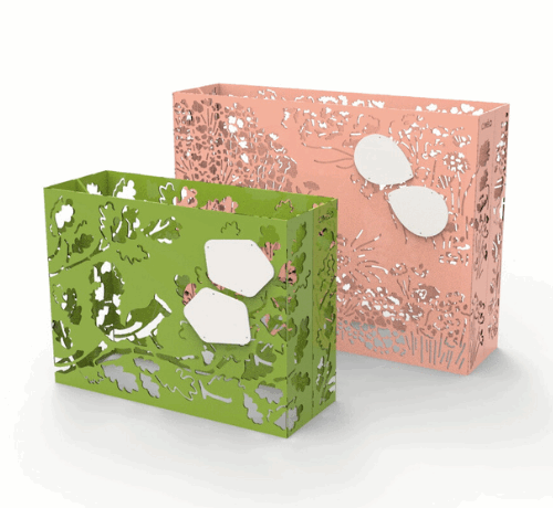 Illustration de deux stèles Cimélo en 3D de taille différente avec leur plaque nominative